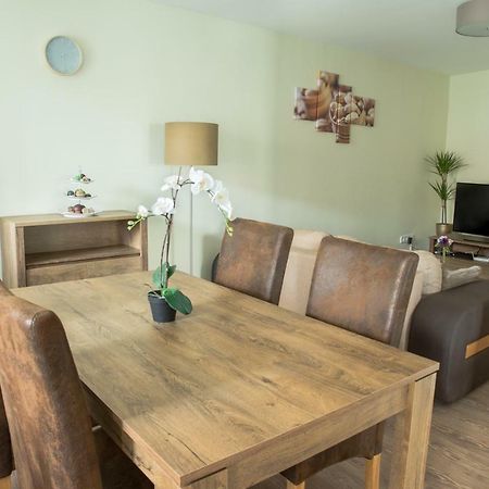 Pisztacia Apartman Lägenhet Eger Exteriör bild