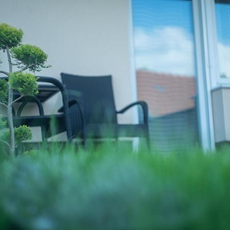 Pisztacia Apartman Lägenhet Eger Exteriör bild
