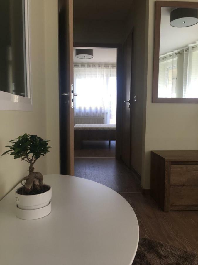 Pisztacia Apartman Lägenhet Eger Exteriör bild