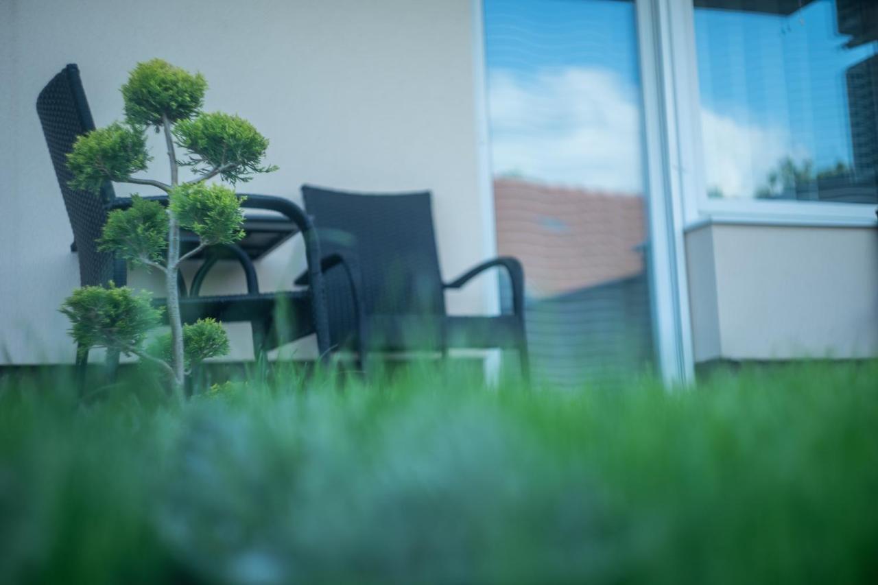 Pisztacia Apartman Lägenhet Eger Exteriör bild